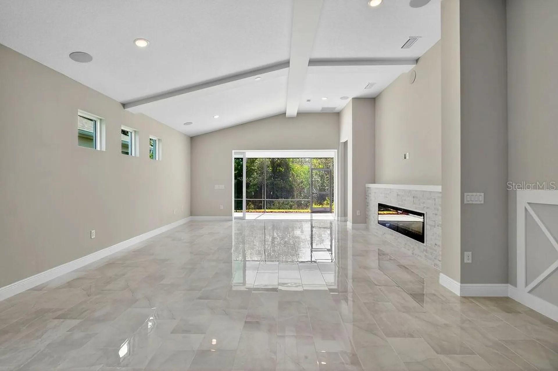 2046 Wallingford Loop Mount Dora FL 32757