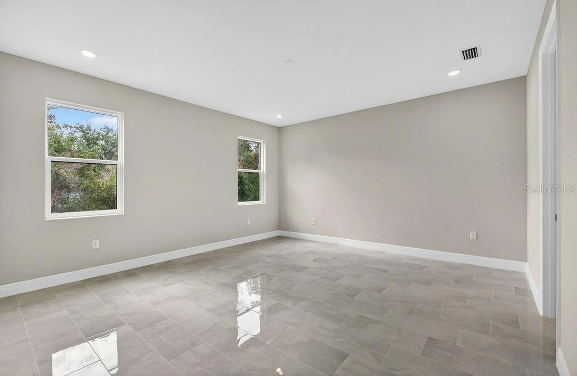2046 Wallingford Loop Mount Dora FL 32757