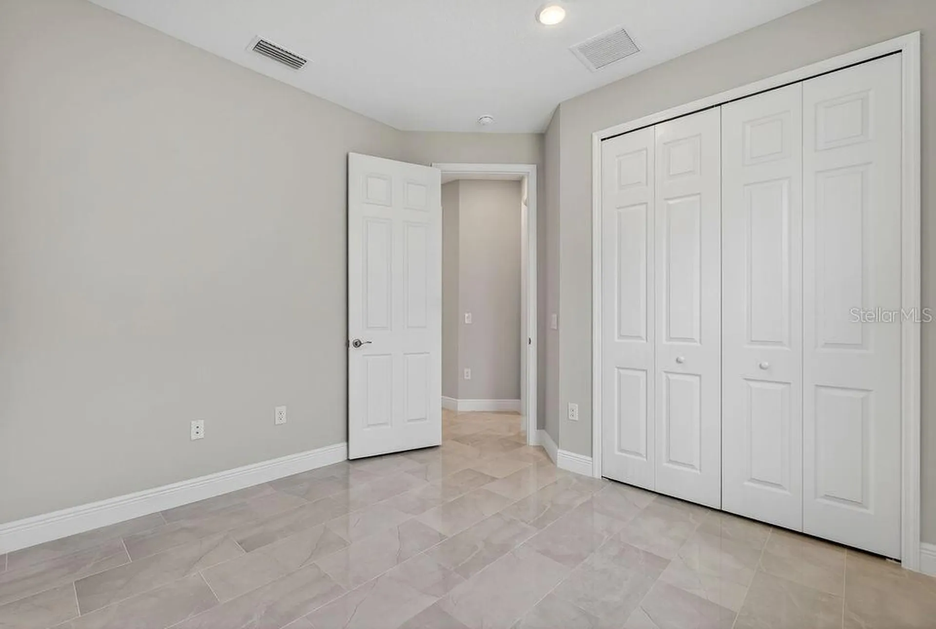 2046 Wallingford Loop Mount Dora FL 32757