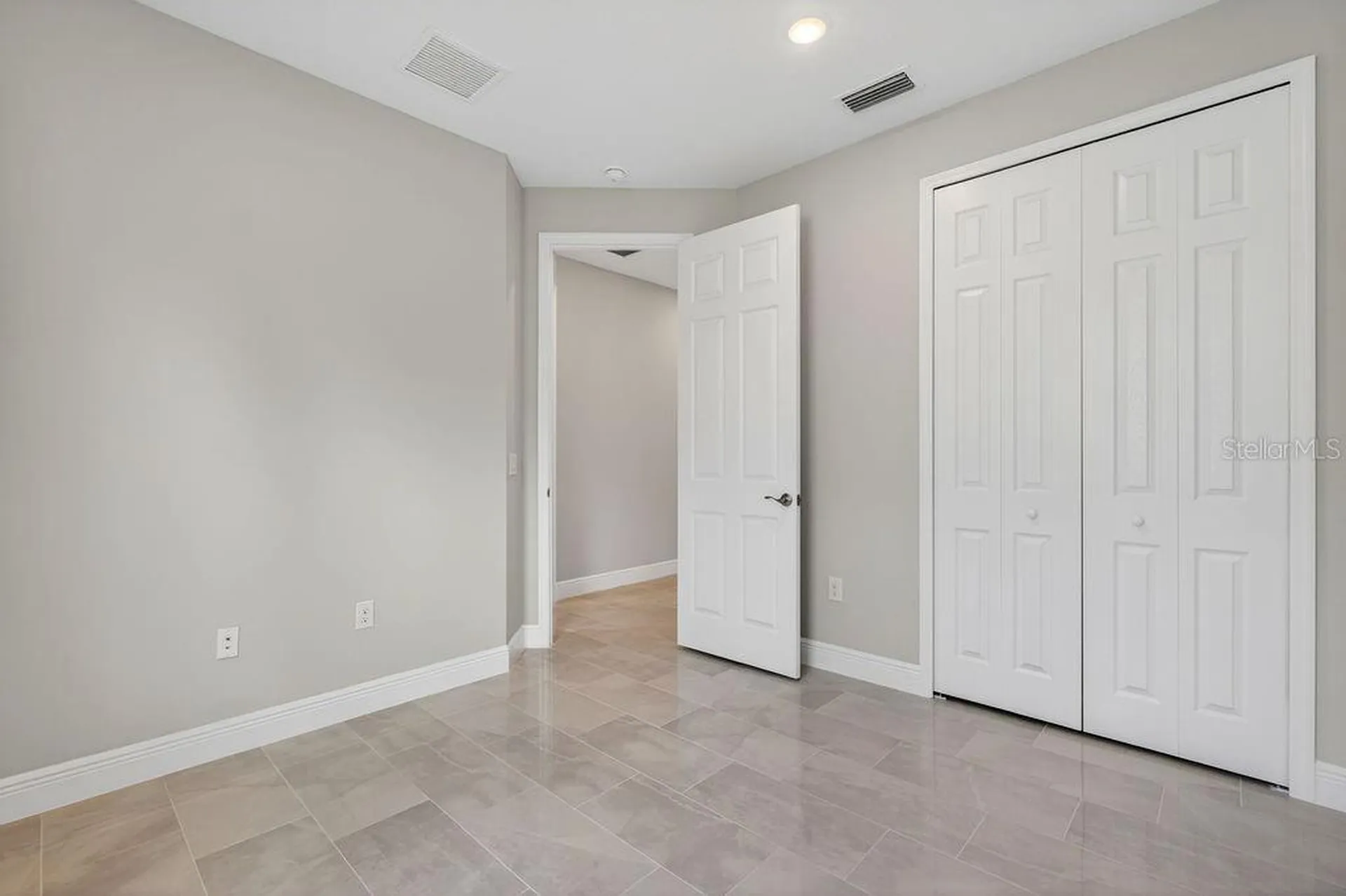 2046 Wallingford Loop Mount Dora FL 32757