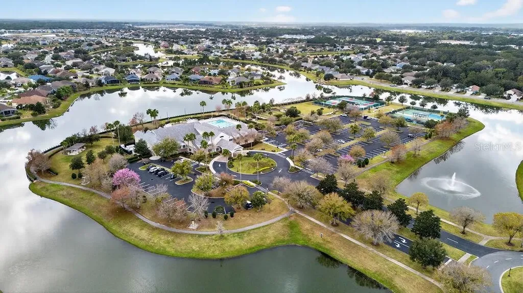 3951 Kennebunk Loop Mount Dora FL 32757