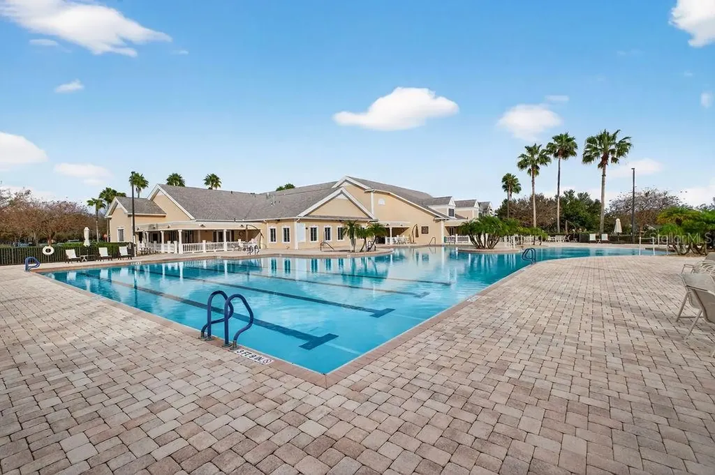3951 Kennebunk Loop Mount Dora FL 32757