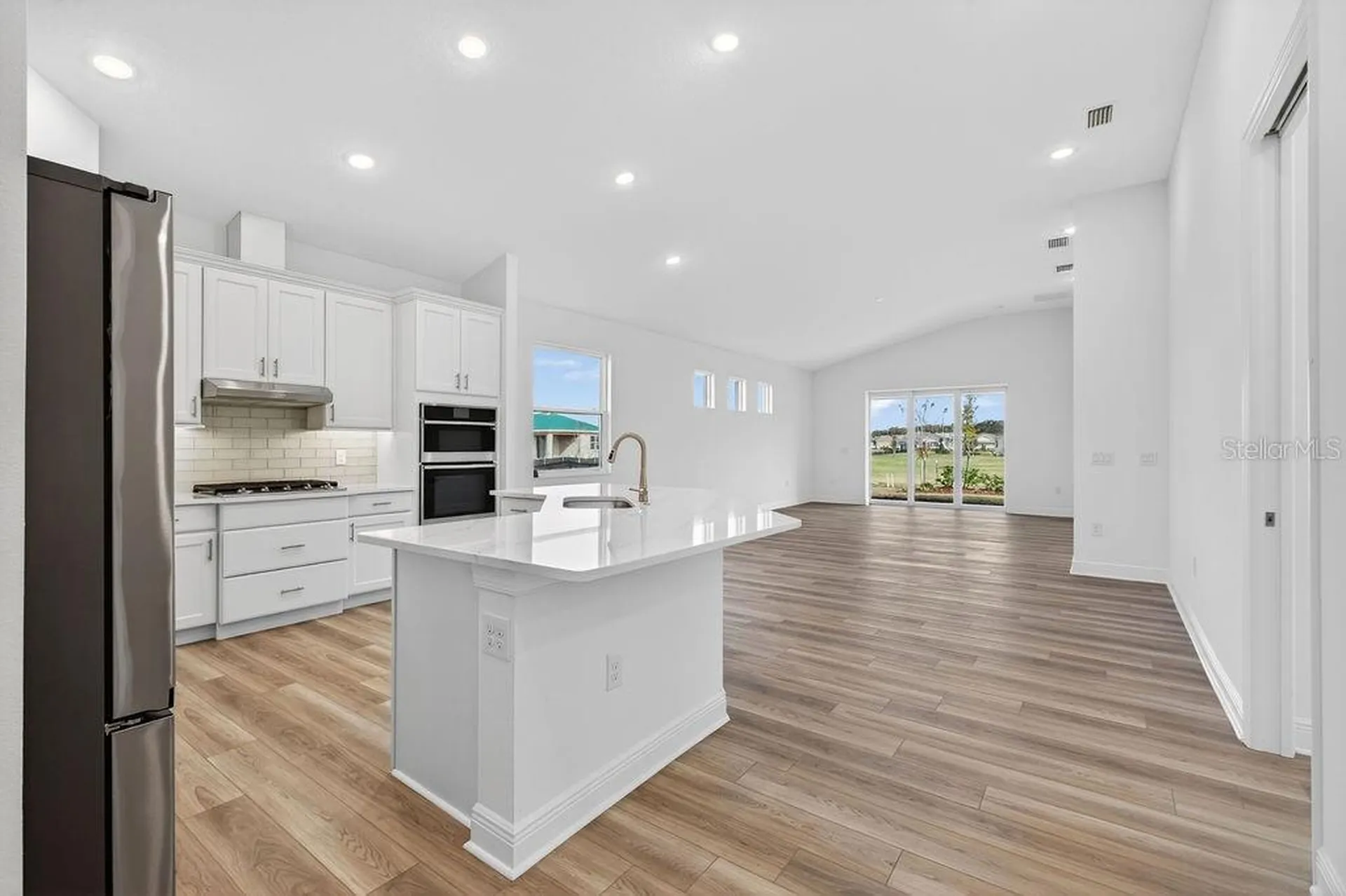 3951 Kennebunk Loop Mount Dora FL 32757