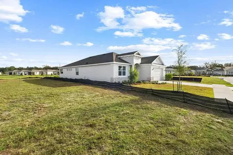 3951 Kennebunk Loop Mount Dora FL 32757