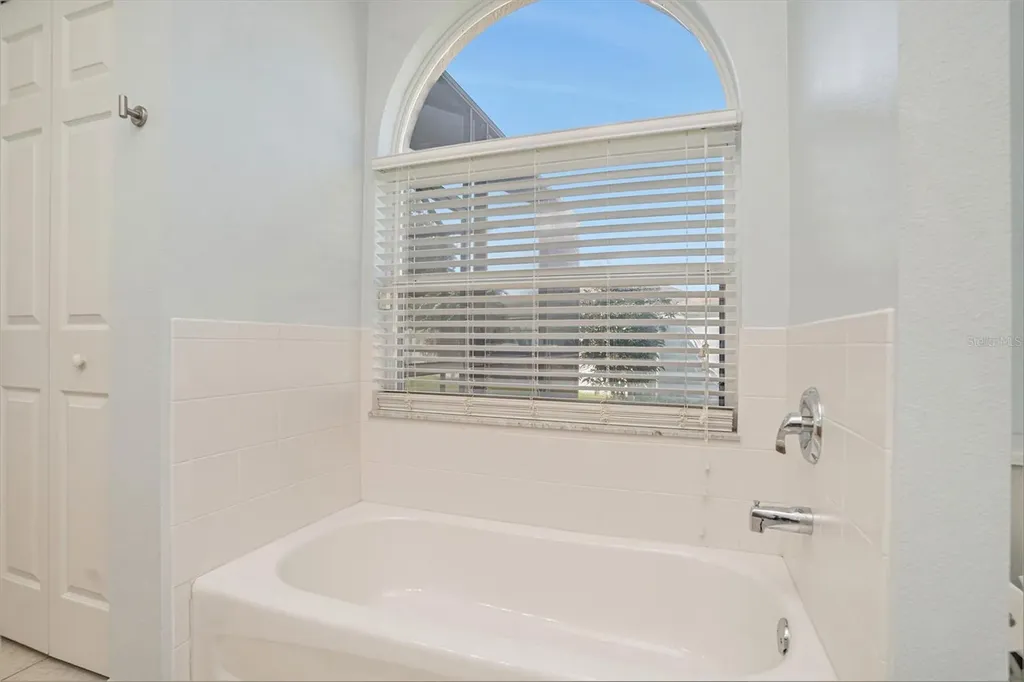 1135 Millbrook Circle Bradenton FL 34212