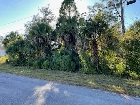 Bobolink Street North Port FL 34291