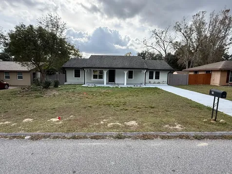 113 E Pearl Street Minneola FL 34715