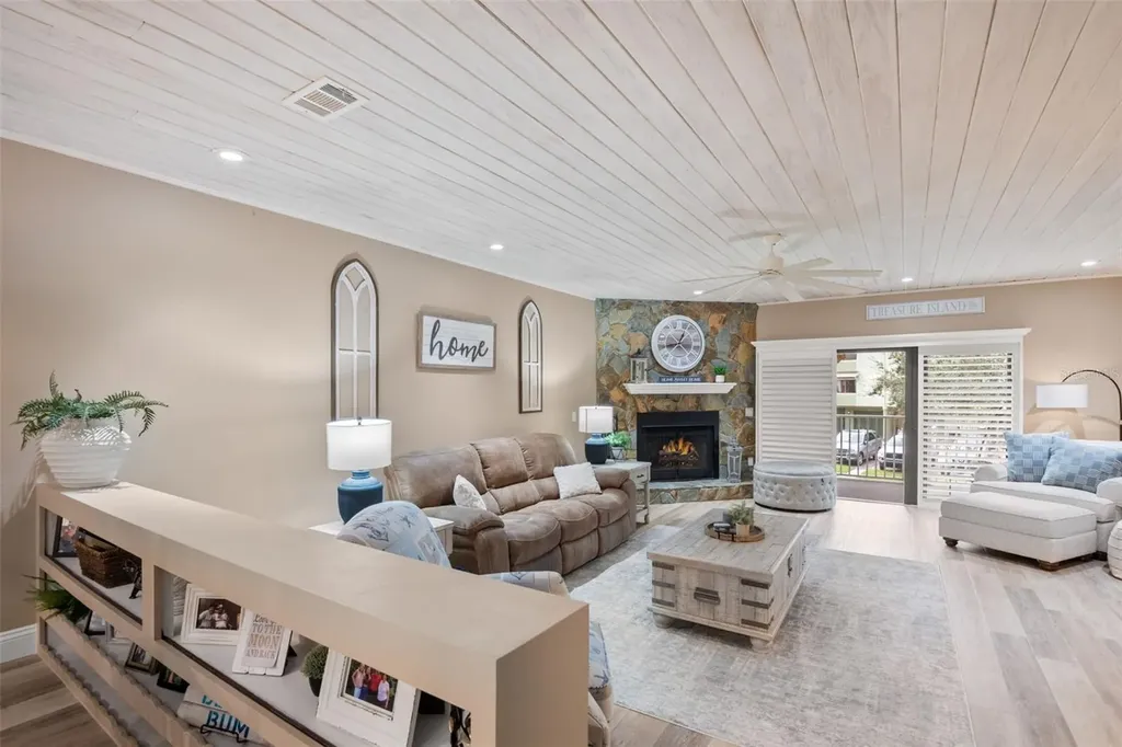 529 Sandy Hook Road Treasure Island FL 33706