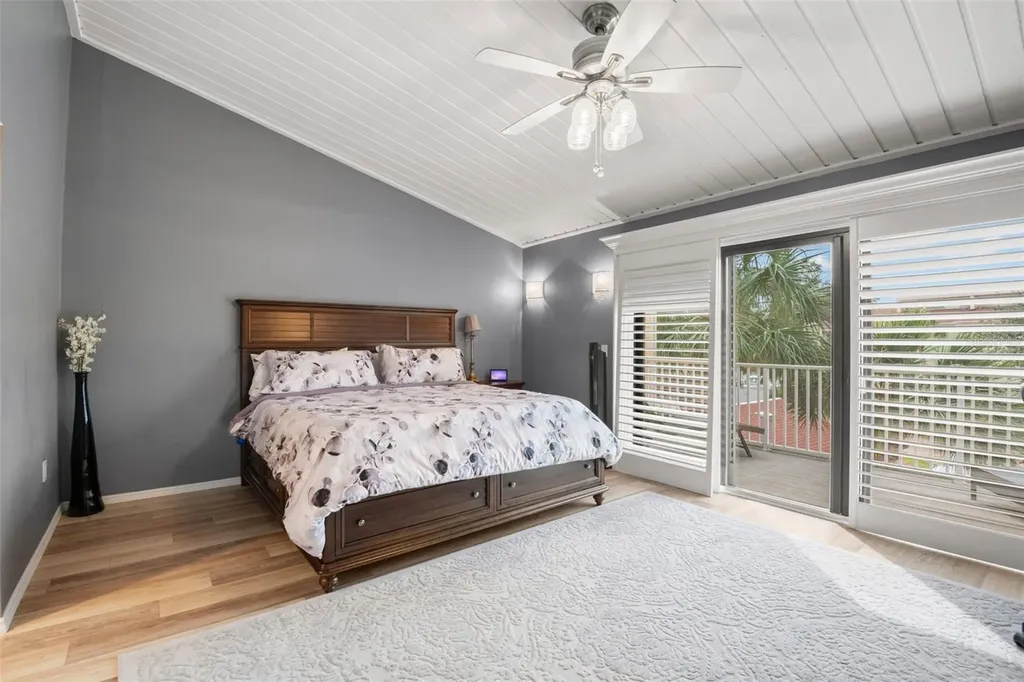 529 Sandy Hook Road Treasure Island FL 33706