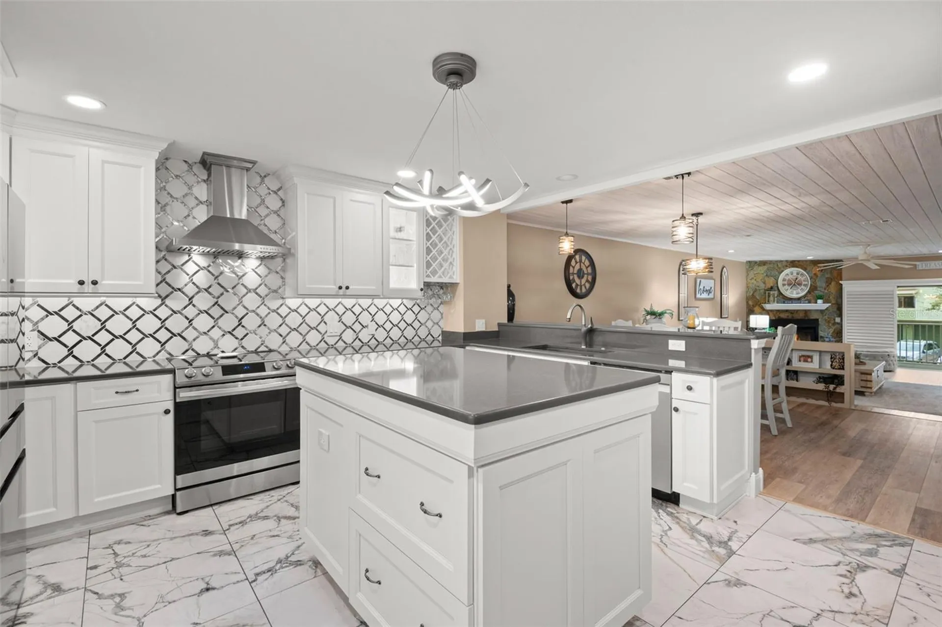 529 Sandy Hook Road Treasure Island FL 33706