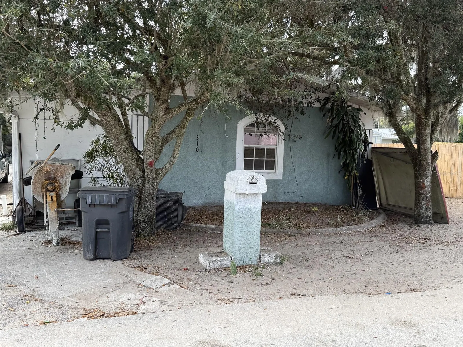 310 E Booker Street Avon Park FL 33825