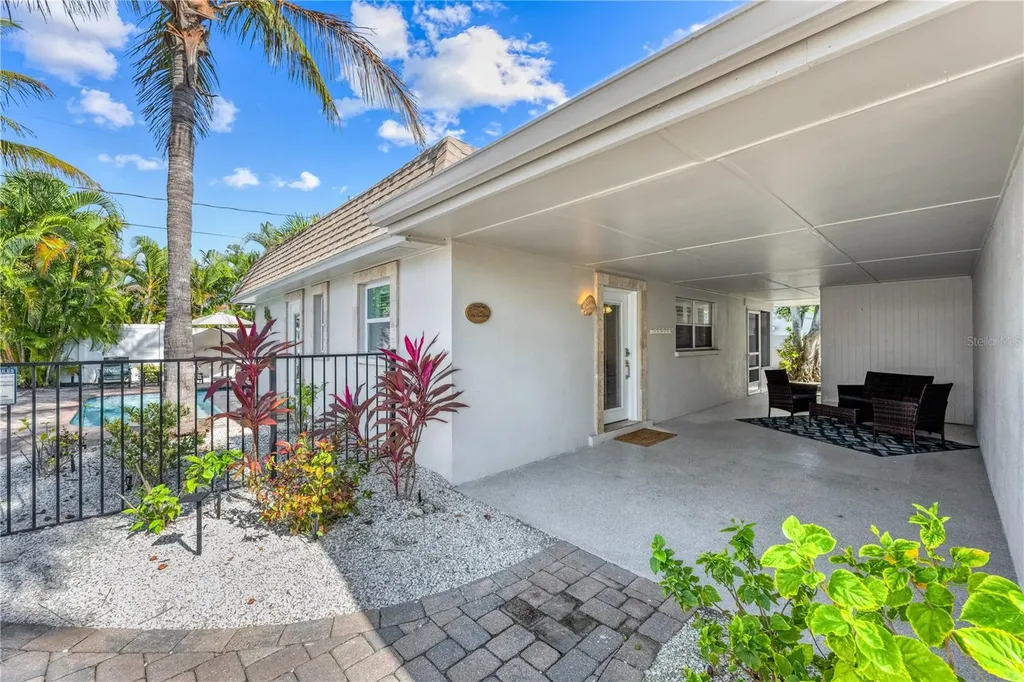1123 Crescent Street Sarasota FL 34242