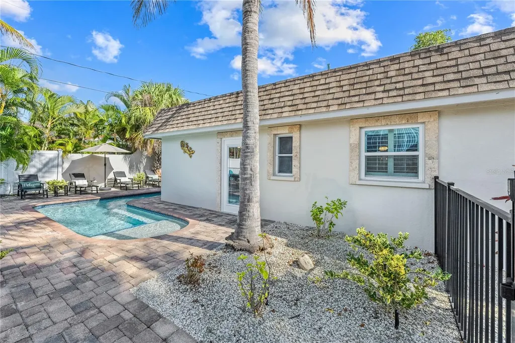 1123 Crescent Street Sarasota FL 34242
