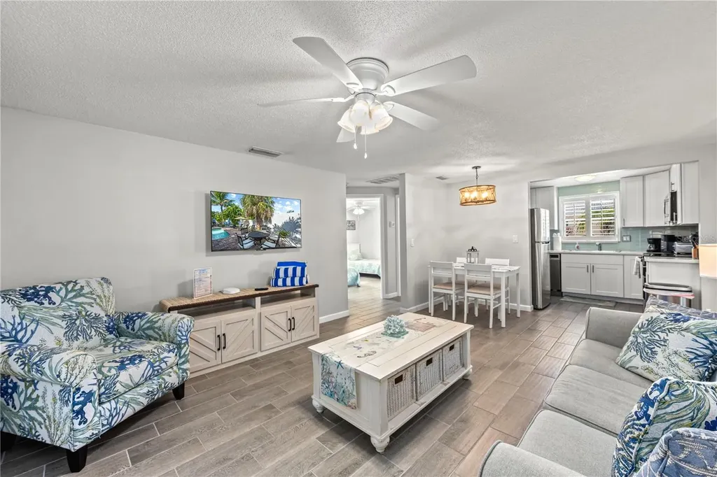 1123 Crescent Street Sarasota FL 34242