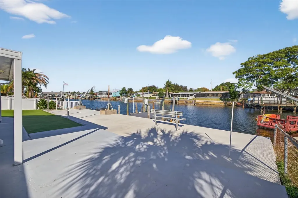 12734 2nd Isle Hudson FL 34667
