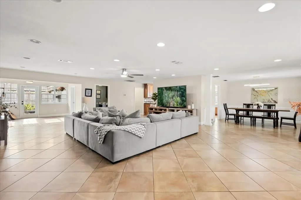 310 White Oak Circle Maitland FL 32751