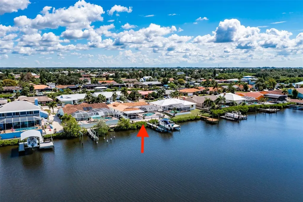 917 Chipaway Drive Apollo Beach FL 33572