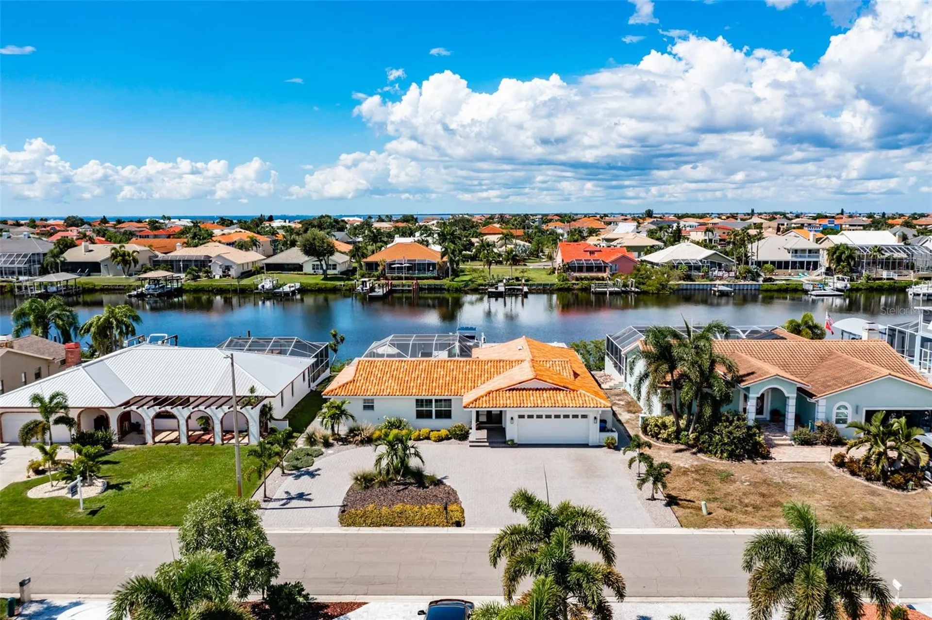 917 Chipaway Drive Apollo Beach FL 33572
