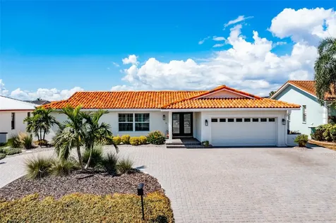917 Chipaway Drive Apollo Beach FL 33572