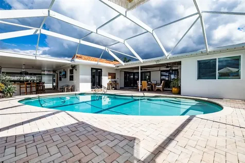 917 Chipaway Drive Apollo Beach FL 33572