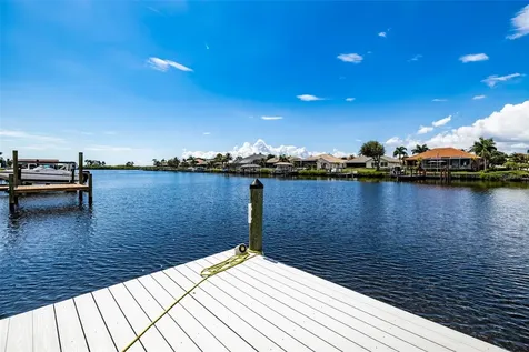 917 Chipaway Drive Apollo Beach FL 33572