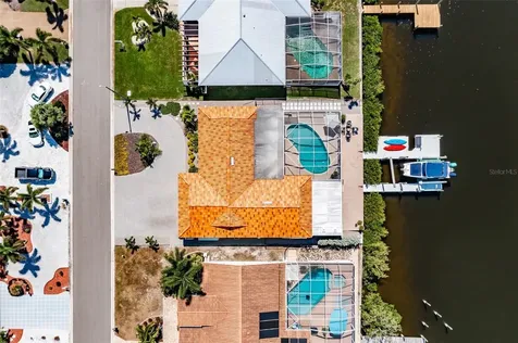 917 Chipaway Drive Apollo Beach FL 33572