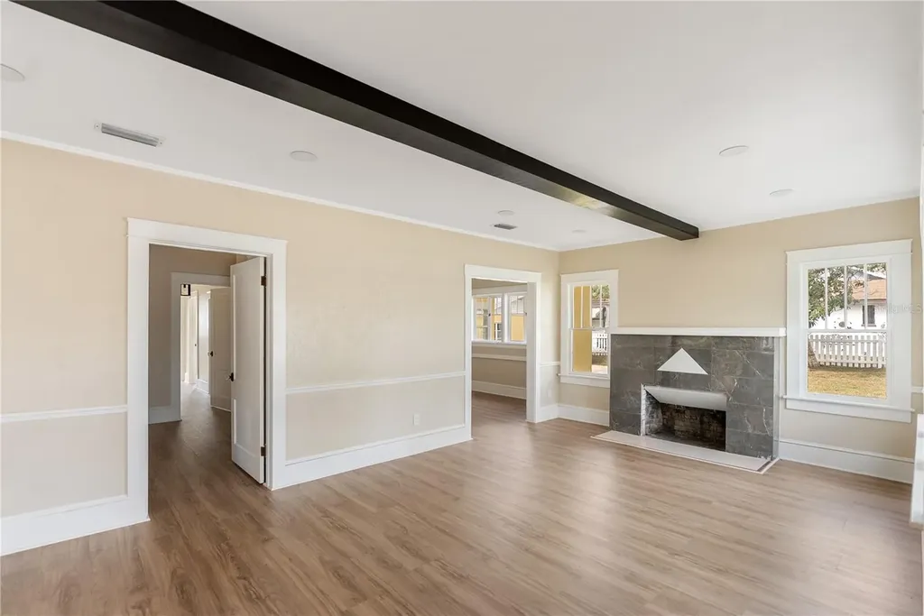 1715 6th Avenue W Bradenton FL 34205