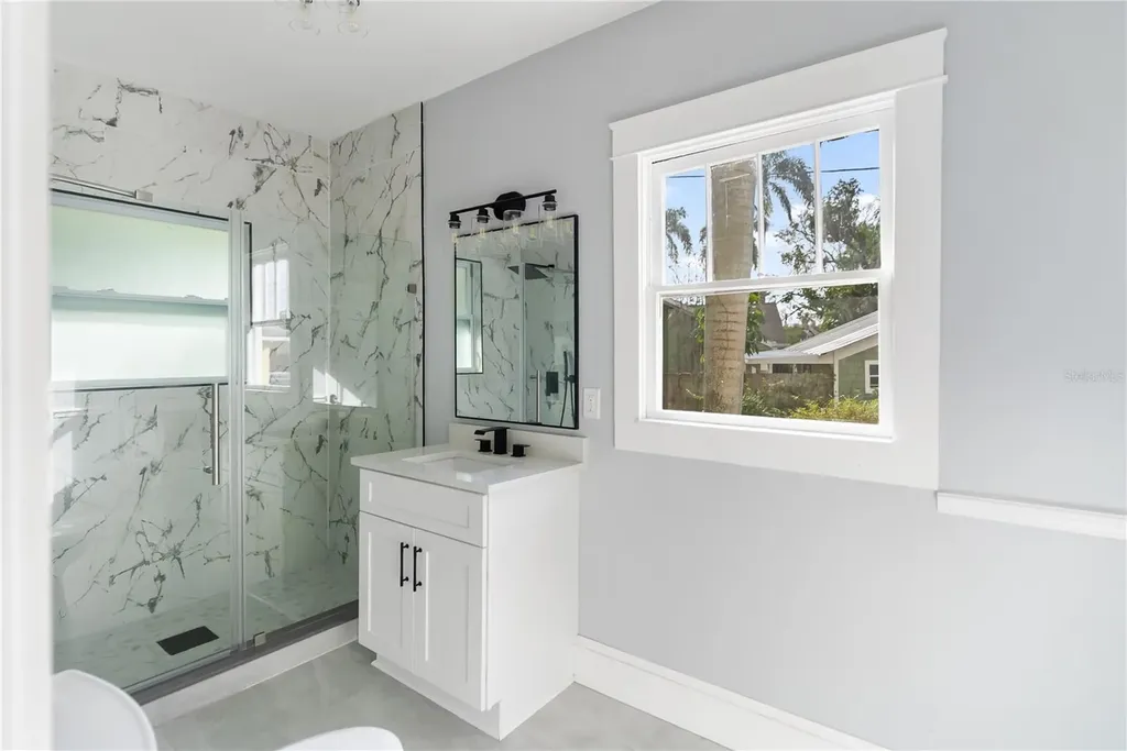 1715 6th Avenue W Bradenton FL 34205