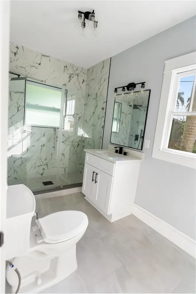 1715 6th Avenue W Bradenton FL 34205