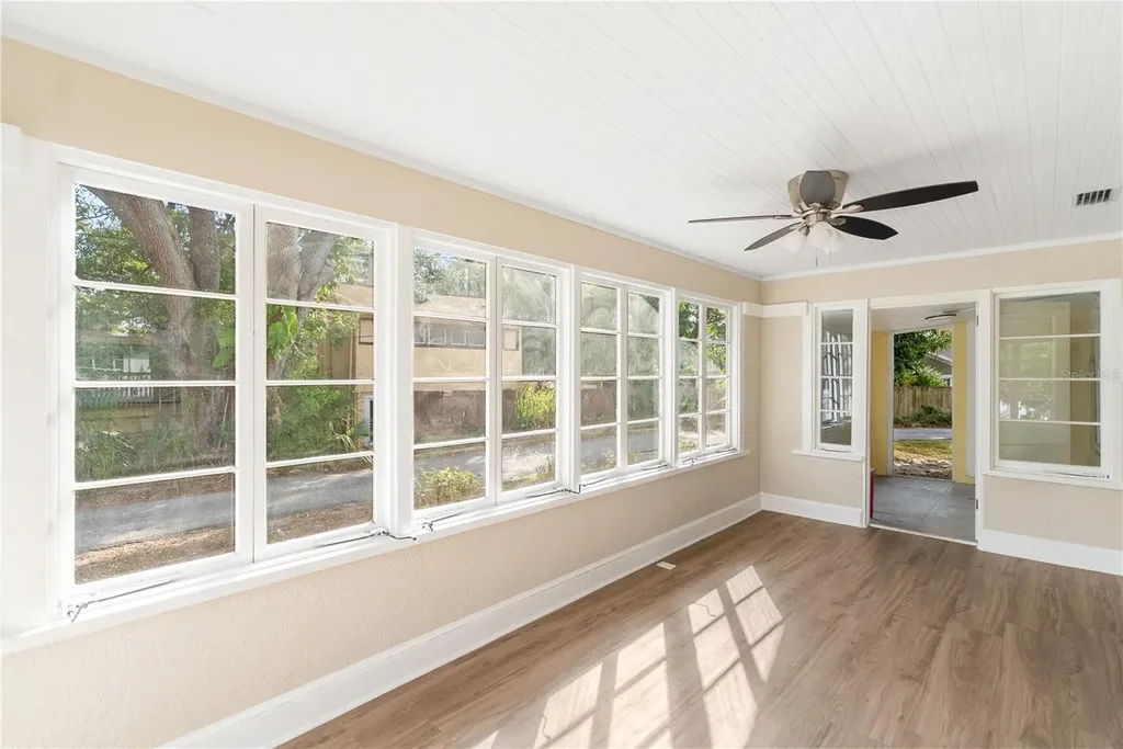 1715 6th Avenue W Bradenton FL 34205