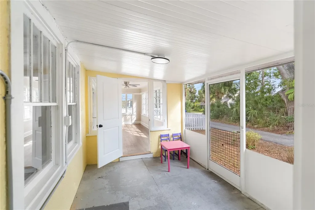 1715 6th Avenue W Bradenton FL 34205