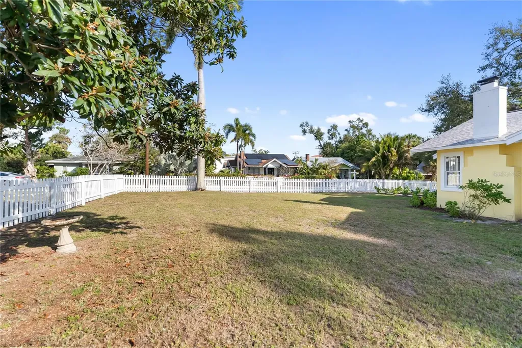 1715 6th Avenue W Bradenton FL 34205