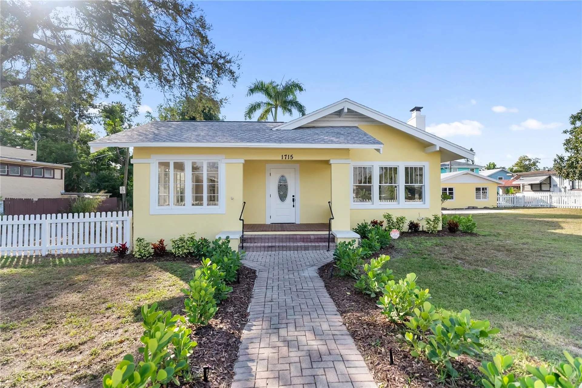 1715 6th Avenue W Bradenton FL 34205