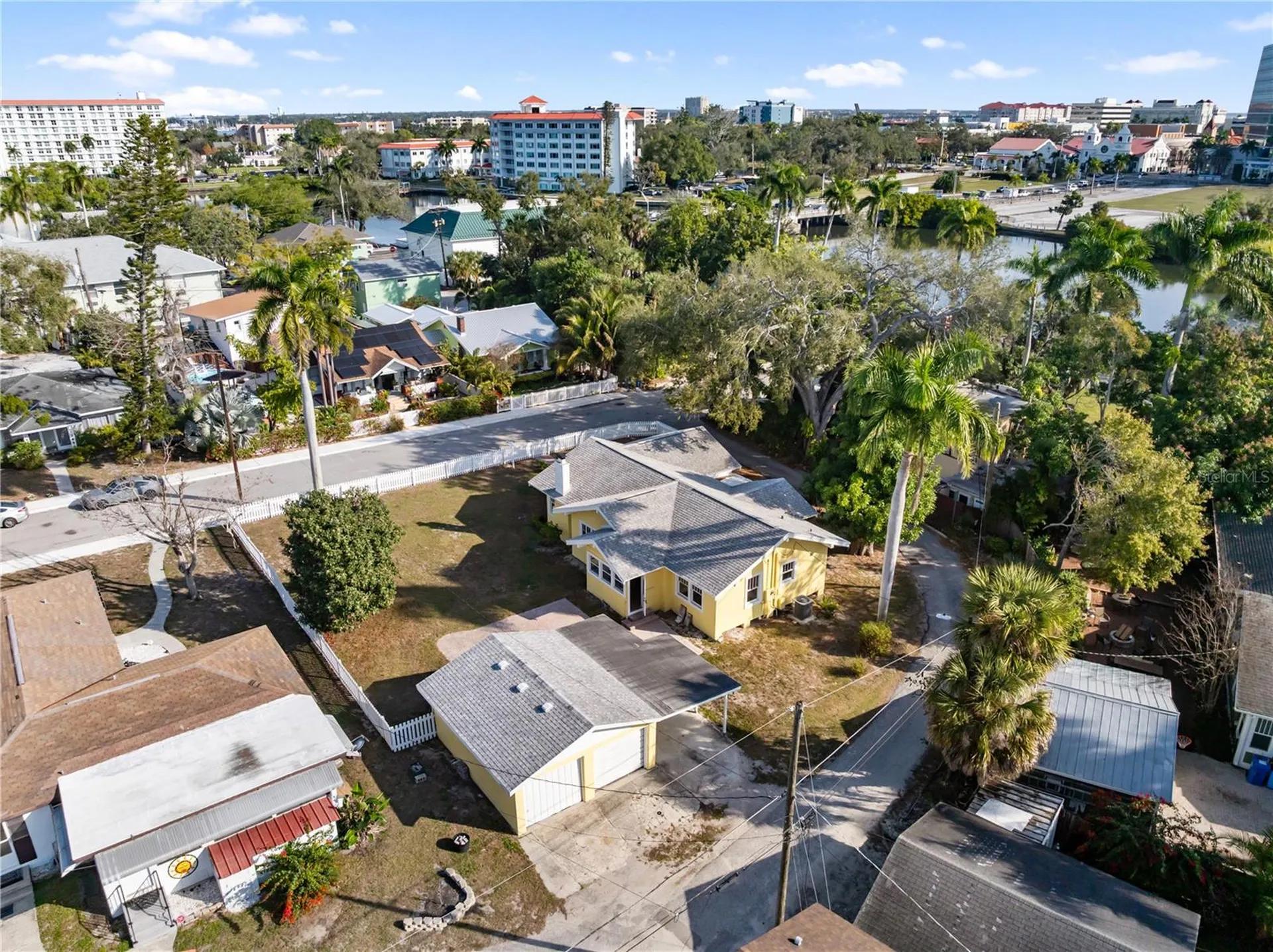 1715 6th Avenue W Bradenton FL 34205