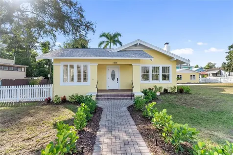 1715 6th Avenue W Bradenton FL 34205