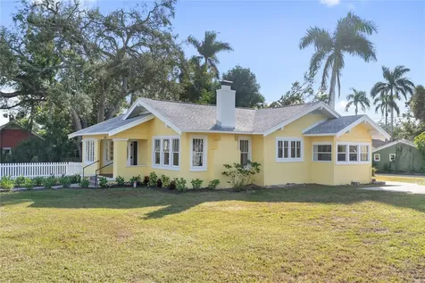 1715 6th Avenue W Bradenton FL 34205