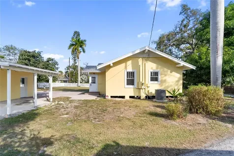 1715 6th Avenue W Bradenton FL 34205