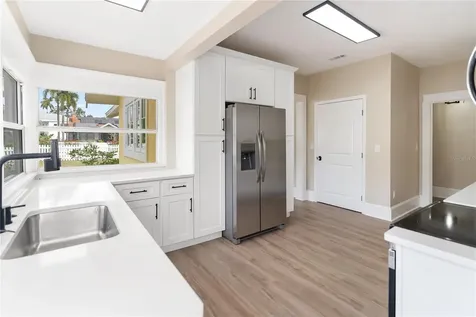 1715 6th Avenue W Bradenton FL 34205