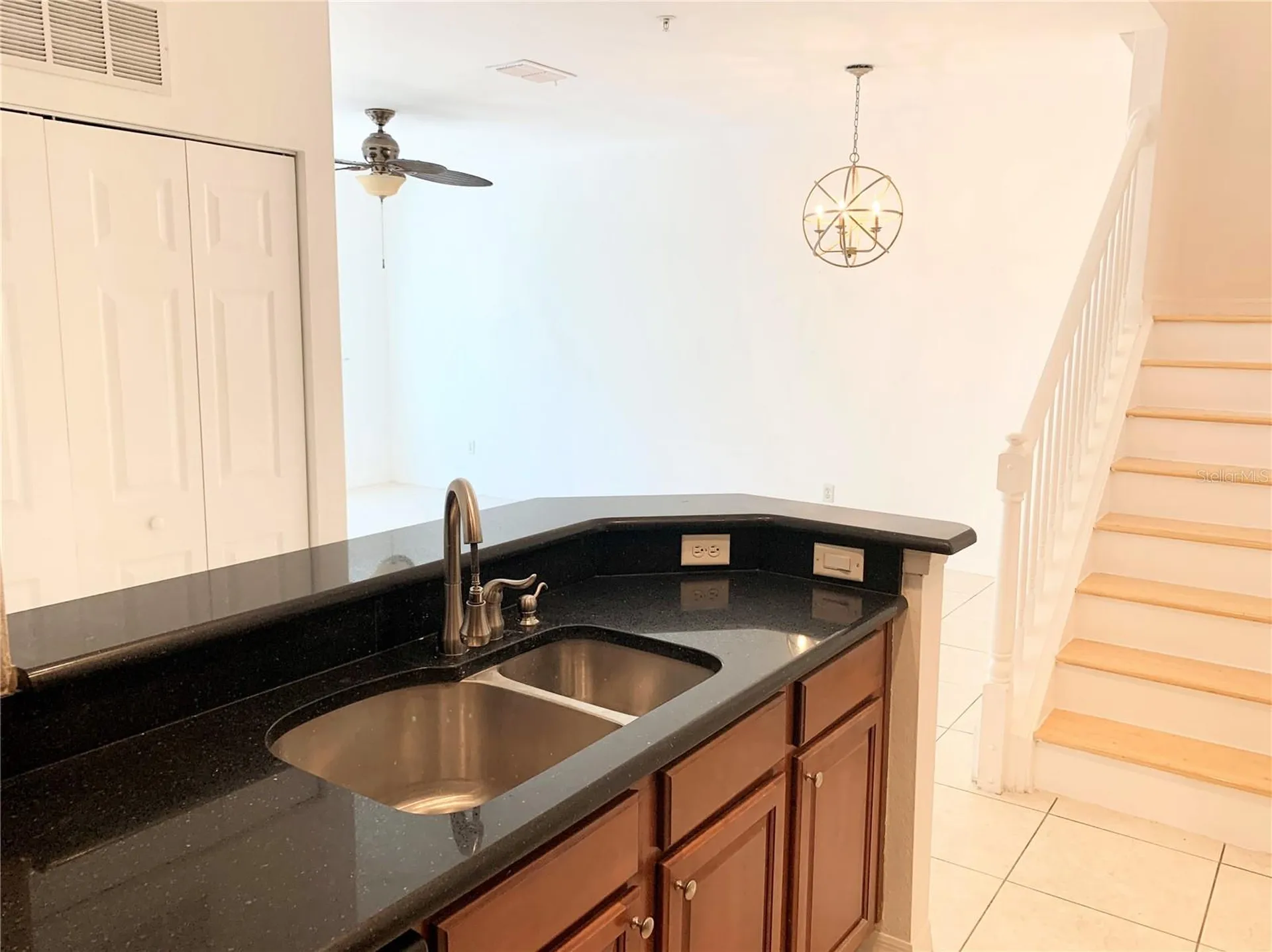 2460 Grand Central Parkway Orlando FL 32839