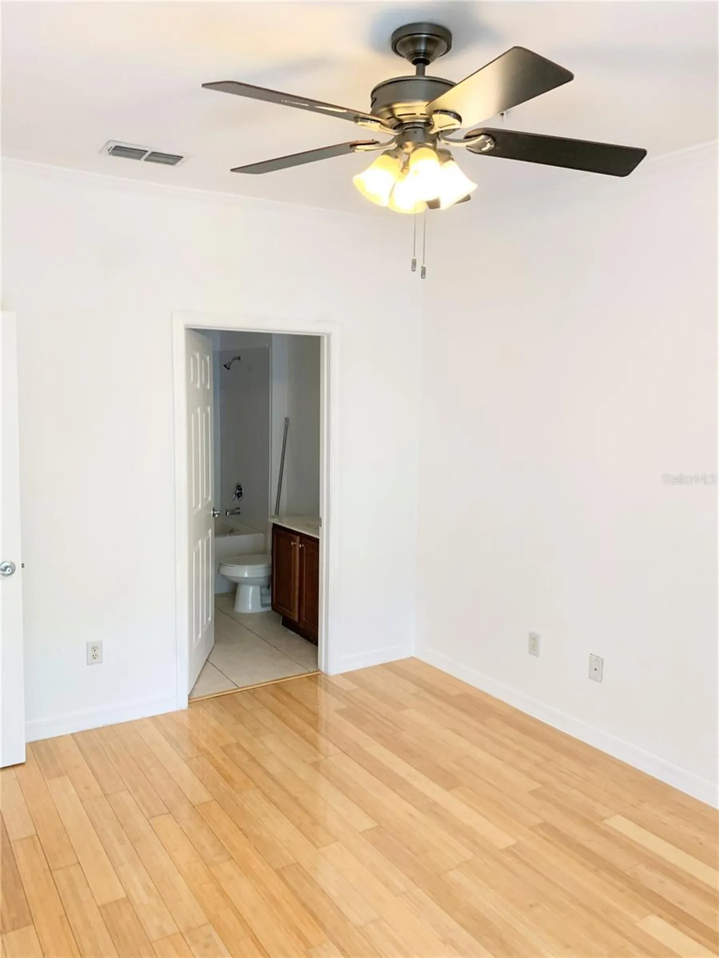 2460 Grand Central Parkway Orlando FL 32839
