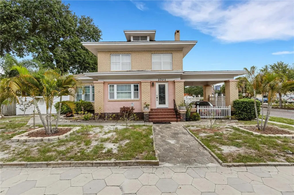 2701 1st Avenue S St Petersburg FL 33712
