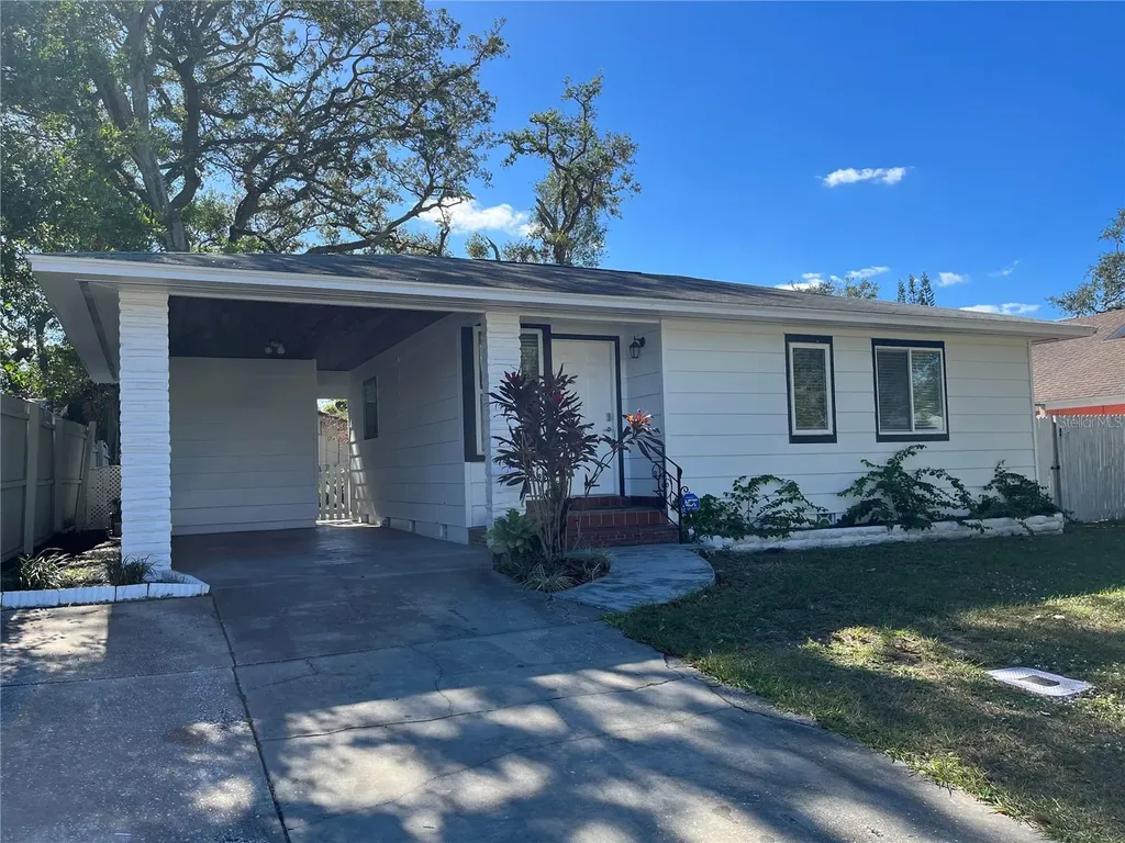 1485 Cleveland Street Clearwater FL 33755