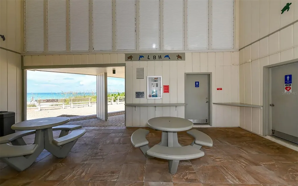 4360 Chatham Drive Longboat Key FL 34228