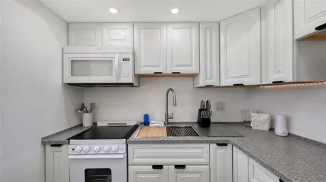 4360 Chatham Drive Longboat Key FL 34228