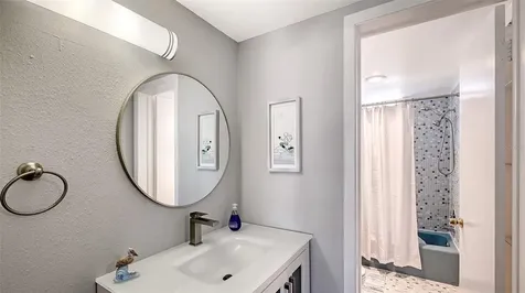 4360 Chatham Drive Longboat Key FL 34228
