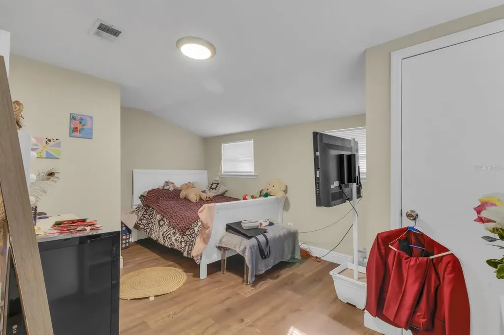 21 N Beaumont Avenue Kissimmee FL 34741