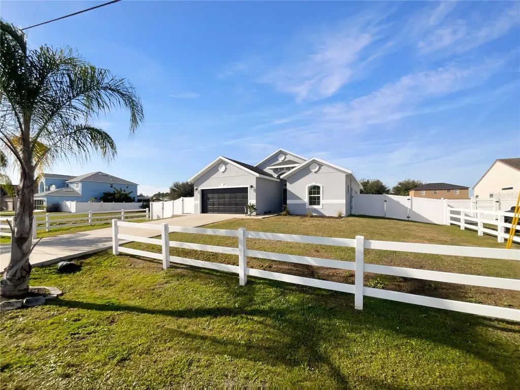 1045 James Drive Kissimmee FL 34759