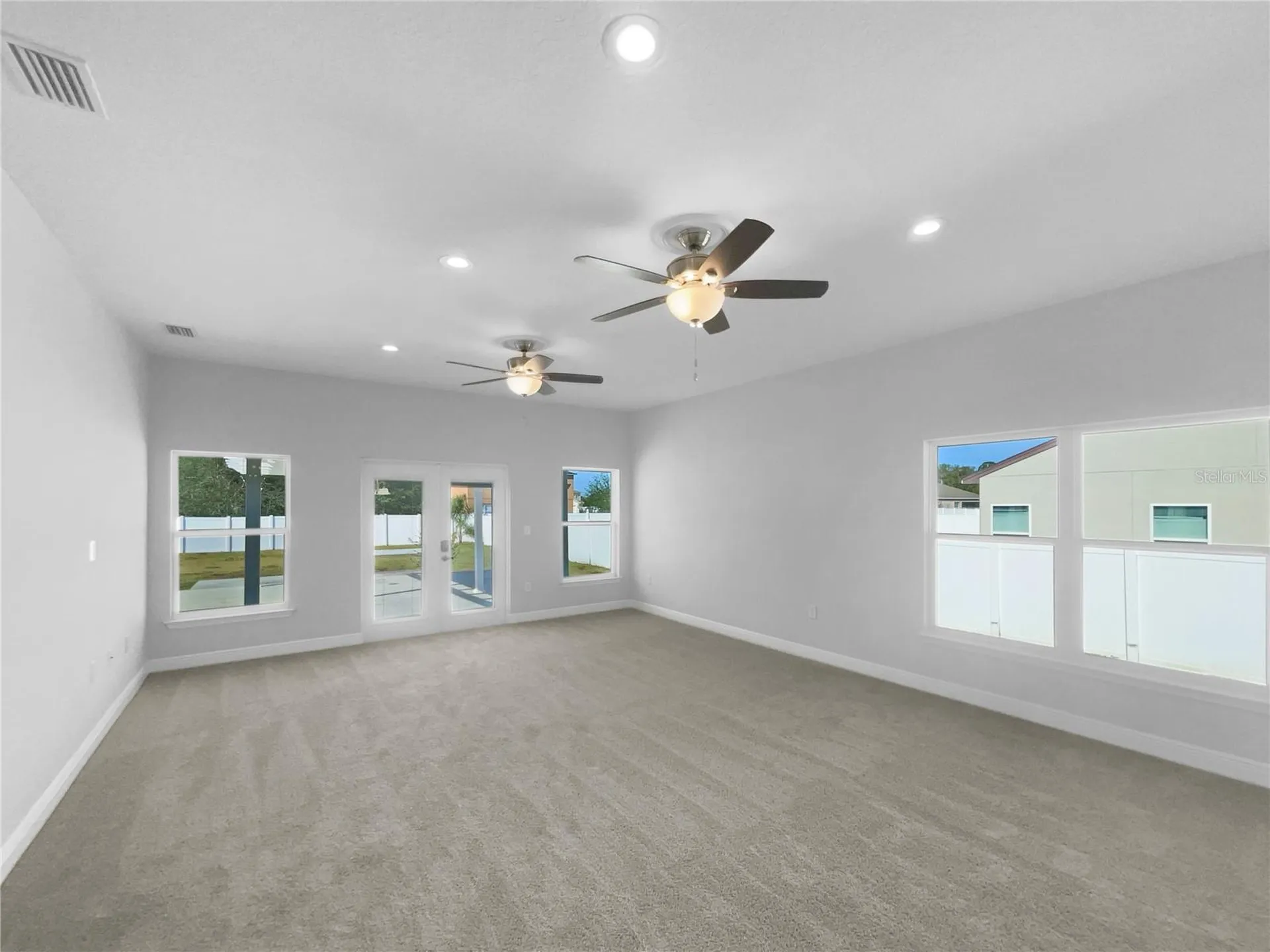 1045 James Drive Kissimmee FL 34759