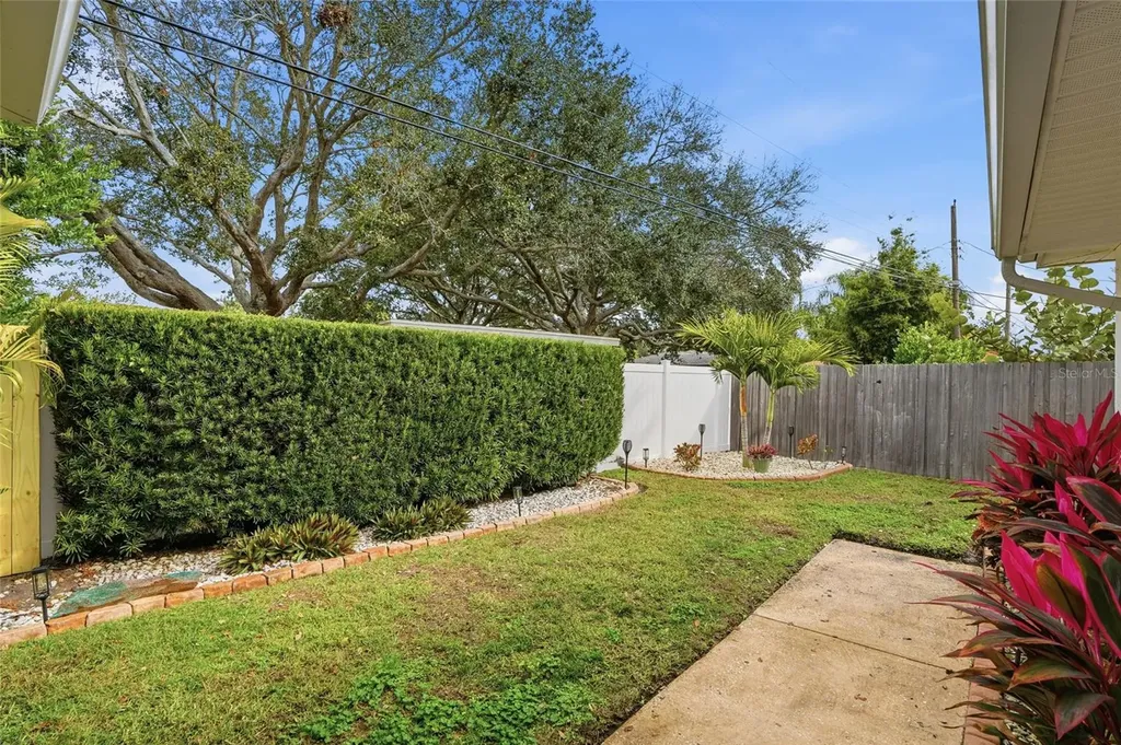 5091 35th Terrace N St Petersburg FL 33710