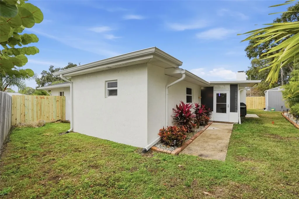 5091 35th Terrace N St Petersburg FL 33710